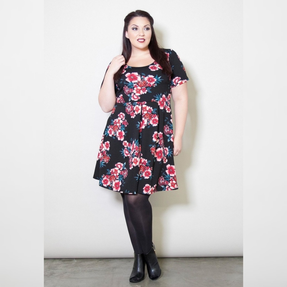 6x SWAK Rhiannon Dress